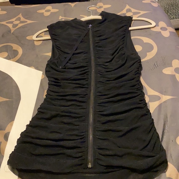 Marciano black with a shine sleeveless top - Picture 3 of 4